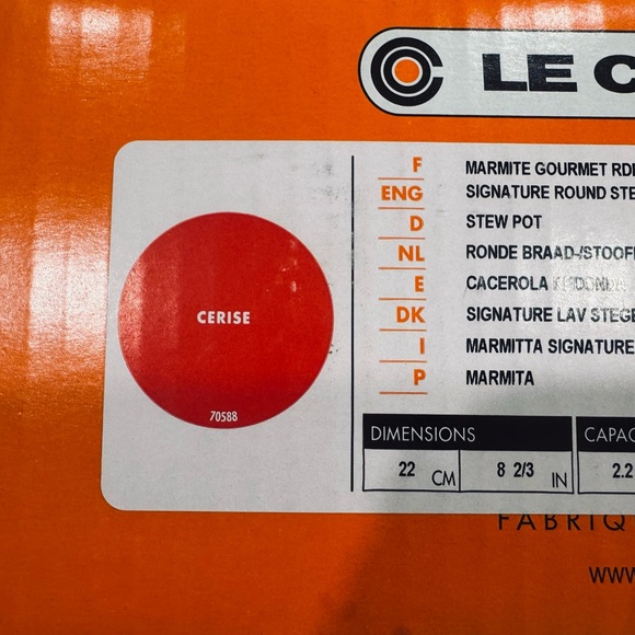 NWT cast iron Cerise Le Creuset Signature Round Stew Pot 2.5 US QTs - Picture 9 of 11
